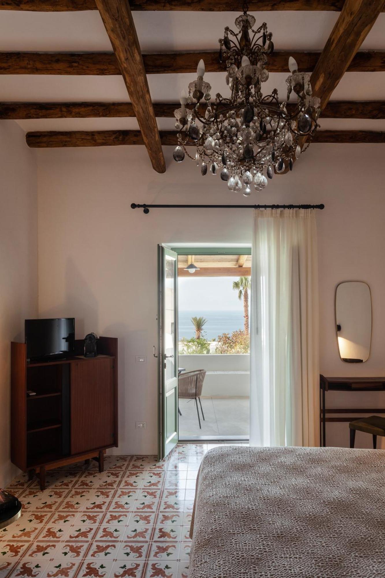 Frangimare - La Malandrina Bed and Breakfast Malfa  Eksteriør billede